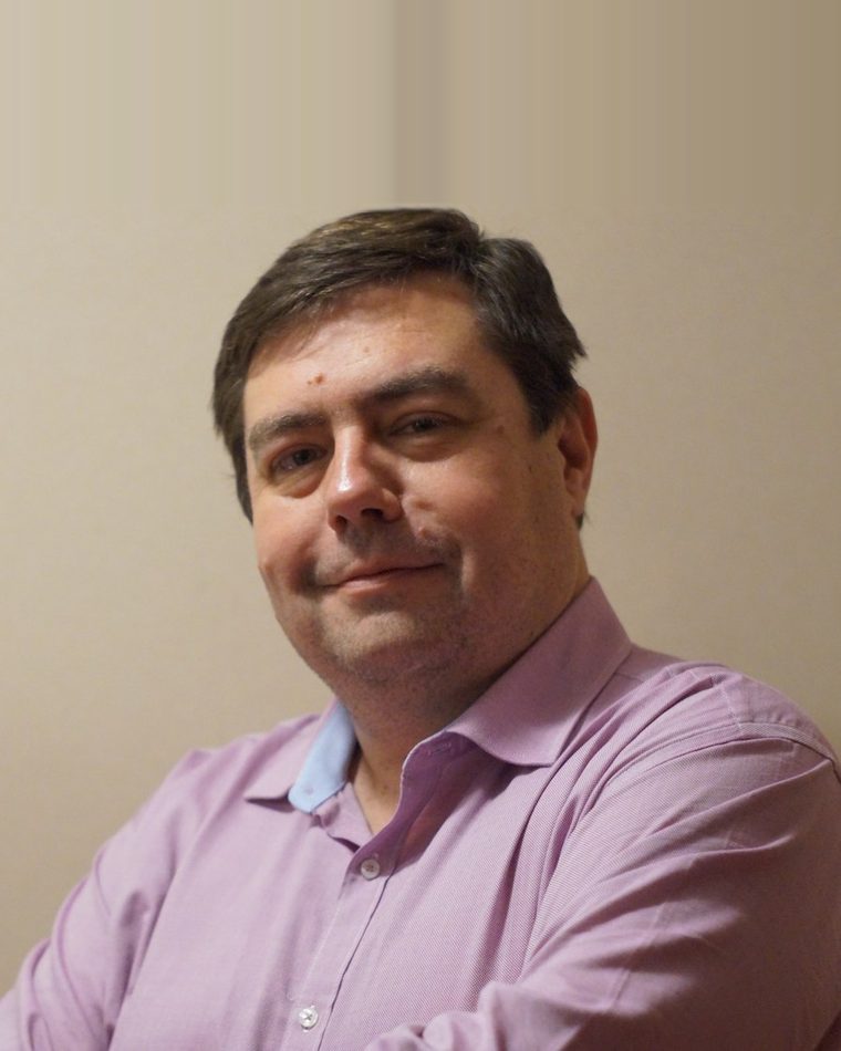 Guillermo Vásquez Biggemann, Contador Auditor y fundador de Serconem
